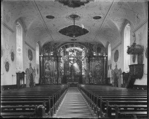 Kenzingen Sankt Laurentiuskirche Innenansicht Richtung Altar
