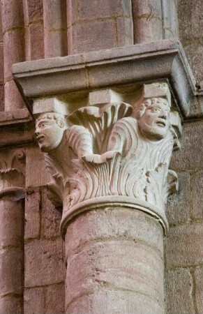 Frankreich. Auvergne. Haute Loire. Brioude. Basilique Saint Julien. Romanische Basilika. Säulenkapitell