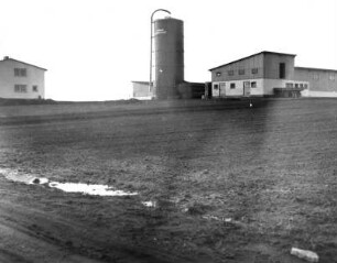 Aussiedlungshof mit Hochsilo
