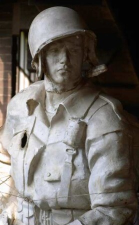 Frankreich. Basse Normandie. Manche. Villedieu les Pöles. Fonderie de cloches. Glockengiesserei. Stillleben. GI Soldat aus Metall