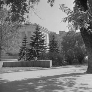 Stadtzentrum und Park am Georgi-Dimitroff-Mausoleum in Sofia