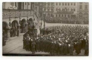 Füsilierregiment, 4. Württembergisches Infanterie-Regiment Nr. 122: 100jähriges Regimentsjubiläum, Vortrag der Männergesangvereine Heilbronns auf dem Marktplatz in Anwesenheit von König Wilhelm II. von Württemberg