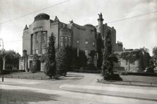 Cottbus, Stadttheater : Cottbus, Lausitzer Straße 33. Stadttheater (1908-1909; B. Sehring). Ansicht von Südost