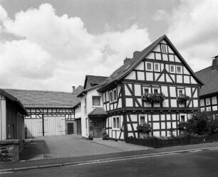 Wohnhaus; Lauterbach, Hauptstraße 10
