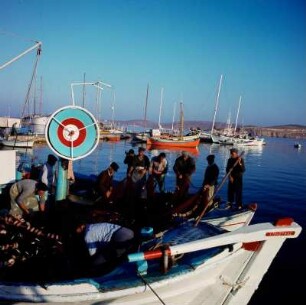Paros. Fischerboote im Hafen K2