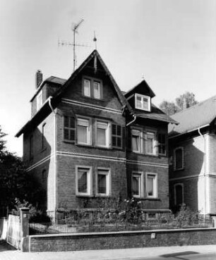Wohngebäude (Wohnhaus); Alsfeld, Grünberger Straße 43