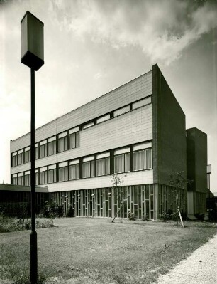 Volksschule Heusenstamm, 1966