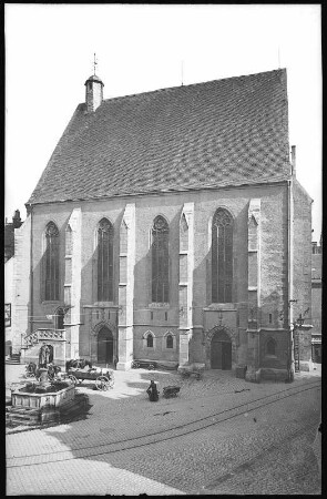 Meißen. Franziskaner-Kirche mit Heinrichsbrunnen