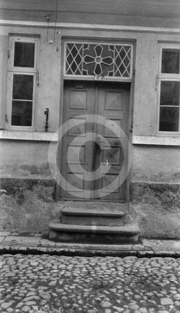 Portal eines Wohnhauses in Goldingen