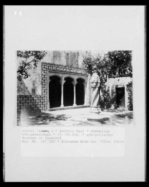 Ornamentierter Pelourinho (Pranger) mit tordierten Ecken