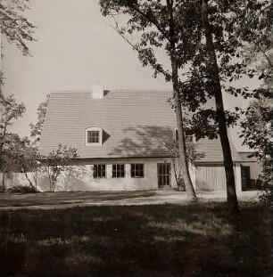 Gsaenger, Gustav; Allach, Amberg, Großhadern, Kempten, Braunschweig, München, Friedrichshafen, Berchtesgaden, Erlangen u.a.; Großes Fotoalbum mit unterschiedlichen Bauprojekten - Einfamilienhaus von Gartenarchitekt A. Reich in Untermenzing