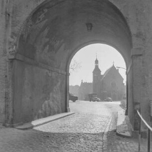 Bautzen : Bautzen. Blick durch das Reichentor in die Steinstraße gegen die Liebfrauenkirche
