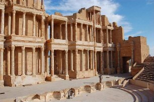 Libyen - römische Ausgrabungen : Das im 2. Jh. nach Chr. erbaute Theater in Sabrata gilt als besterhaltenes römisches Thater der Welt, heute unter dem Schutz der UNESCO, aufgenommen 2006