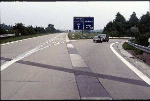Einfahrt in Kreisel Nordost (Karlsruhe Richtung Mannheim) von Nebenfahrbahn Ost (Karlsruhe Richtung Frankfurt)