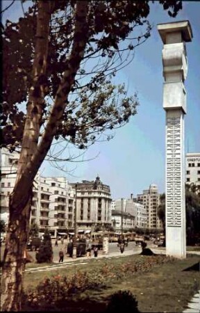 Bukarst: Boulevard Bratianu mit Ausstellungspavillon