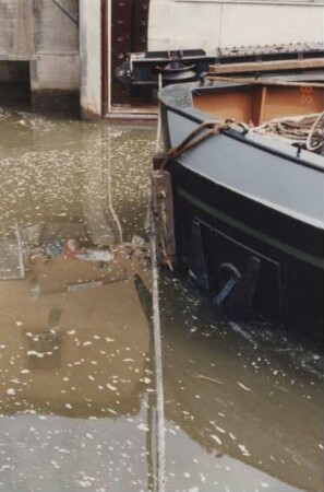 Anfahrversuch am Stoßschutz Schleuse Langwedel/Weser