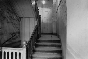 Tetzelhaus. Westliches Treppenhaus zum Obergeschoß