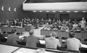 Gedenken an die erste Sitzung des demokratisch gewählten Karlsruher Stadtrats vor 20 Jahren.
