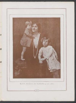 [Fotografía de] Matilde Anchorena de Verstraeten y sus niños