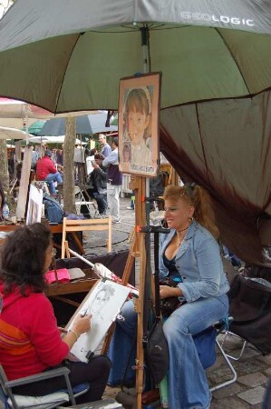 Malerin und Modell am Place du Tertre, Montmartre