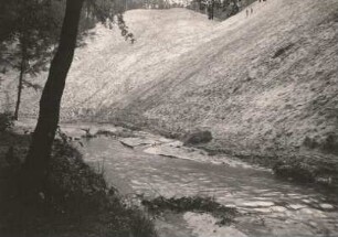 Dresden-Neustadt. Sandhalde am linken Ufer der Prießnitz, zwischen Küchenbrücke und Albertstadt
