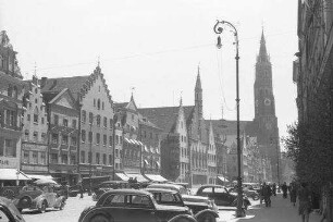 Landshut: Hauptstraße mit Kirche