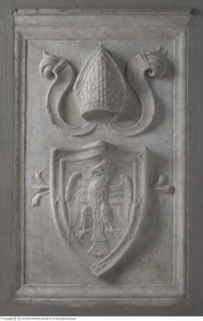 Reliefplatte mit Wappen eines Bischofs