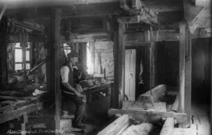 Am Gatter der Häßler-Schneidmühle