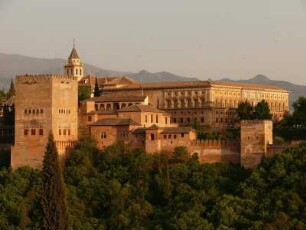 Alhambra vom Altstadtviertel Albaicin gesehen
