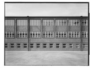 Schule Bergedorf [Luisenschule] (Hamburg-Bergedorf): Teilansicht, Fensterfront : SchumacherWV Nr. 296