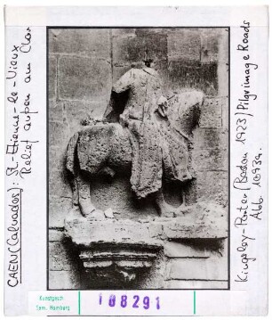 Caen: Saint-Etienne-le Vieux, Relief außen am Chor