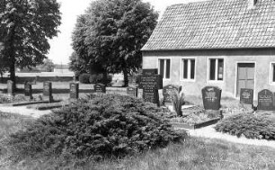 Schwepnitz-Cosel. Grabstätte des Müllers Bollbuck