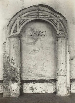 Portal aus dem ehemaligen Neefeschen Haus am Roßmarkt