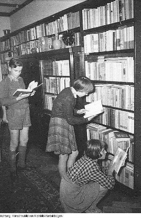 Prof. Sieber, Prof. Gniza, Nationale Front, Kurt Kaden, Hammerwerk, Erika Scheumann, VEB Otto-Buchwitz-Werk Dresden, H. Winkler, Verdienter Techniker des VEB Funkwerk Dresden, Rosa Hänsel, Weberin und Heldin der Arbeit, Max Zimmering, Prof. Finke, Hochschule für Musik "Carl Maria von Weber", Rita Zorn, Staatsoperette Dresden, 1956