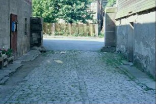 gepflasterte Hofeinfahrt, Kalksteinpflaster
