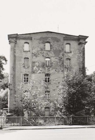 Tannenberg-Siebenhöfen, Geyersche Straße 33. Baumwollspinnerei Evan Evans. 1812/1815. Straßenseite