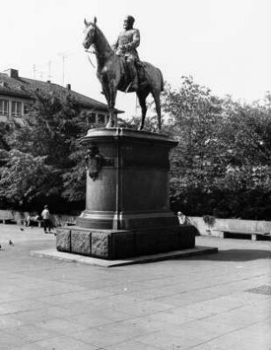 Reiterdenkmal; Darmstadt, Friedensplatz