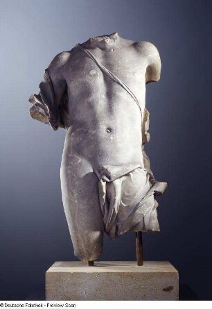 Torso eines Apoll : Torso eines Apoll. Marmor, Höhe 75,2 cm (um 1725; Paul Heermann)