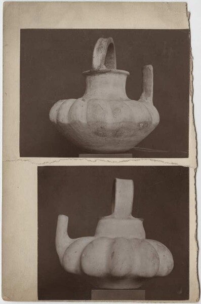 Clay vessels (Huaxteca)