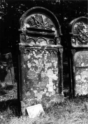 Grabstein 166 [Nir S. 121 Nr. 12.18]