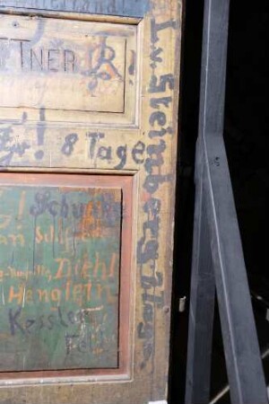 Raum 207 Tür 06
