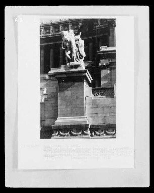 Monumento a Vittorio Emanuele II & Altare della Patria & Nationaldenkmal & Altar des Vaterlandes — Skulpturengruppe