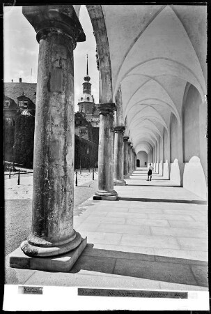 Dresden, Säulengang im Stallhof