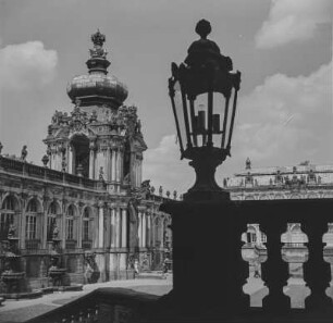 Dresden-Altstadt. Zwinger. Blick zum Kronentor