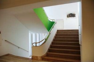 Neuer Sächsischer Landtag, Bibliothekskonzeption für das Bildungsland Sachsen : Vorstellung der "Bibliothekskonzeption für das Bildungsland Sachsen" im Sächsischen Landtag, 8. Mai 2008. Konzeption Prof. Dr. Thomas Bürger, Generaldirektor Sächsische Landesbibliothek – Staats- und Universitätsbibliothek Dresden (SLUB). Treppe im Altbau