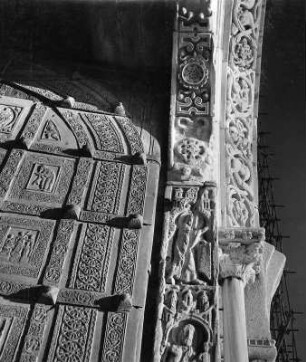Trani. Kathedrale San Nicola Pellegrino. Westportal (1101/1200)