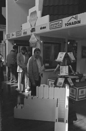 Ausstellung "sparen - bauen - wohnen ´84" in den Hallen am Festplatz