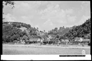 Blick auf Rathen zu den Gasthäusern Erbgericht und Rosengarten