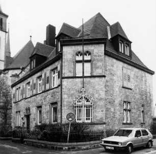Kath. Pfarrhaus (Massivbau); Dieburg, Pfarrgasse 6