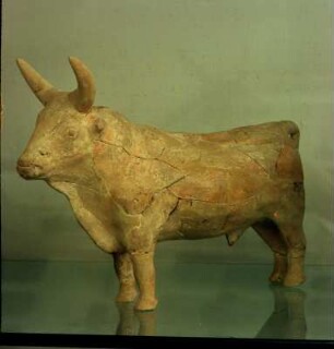 Iraklion. Stier-Rhyton von der Insel Psíra nördlich von Kreta, 29 x 26 cm. Unübertroffen naturalistisch. P5